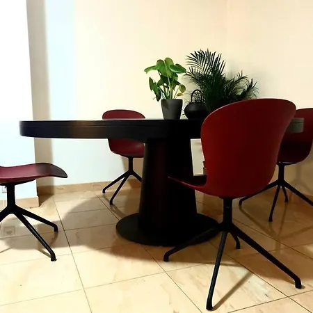 Central Modern With Panoramic View 2min From The Beach Апартаменты